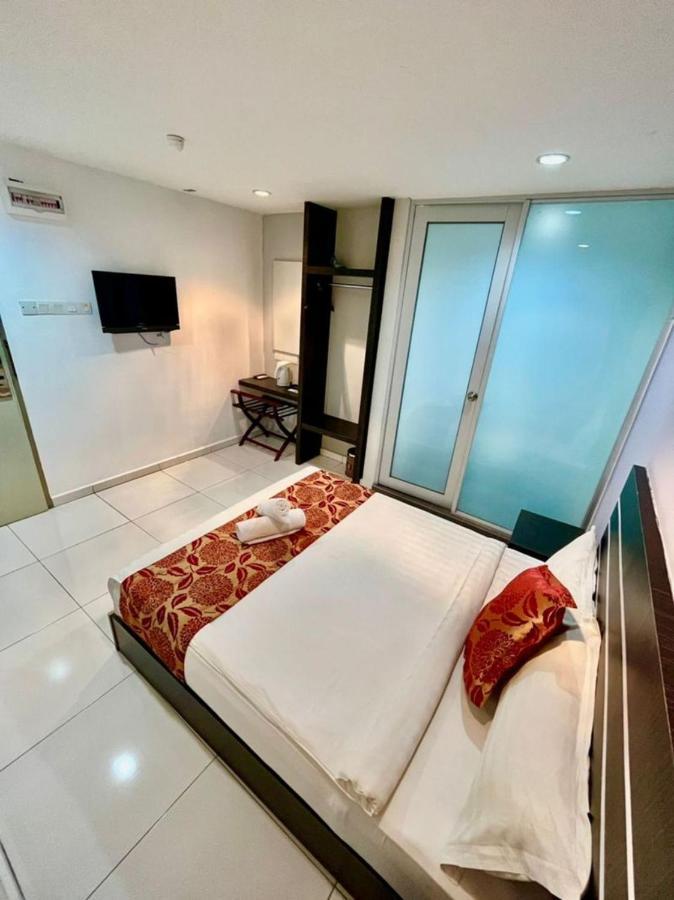 Hotel Zamburger Tengkera Melaka Экстерьер фото