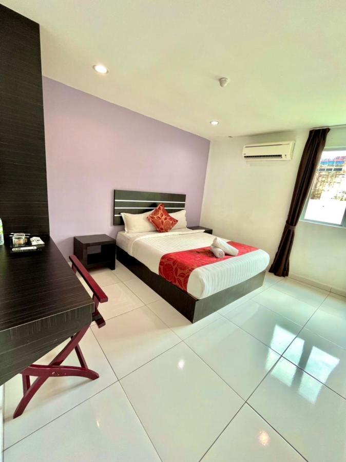 Hotel Zamburger Tengkera Melaka Экстерьер фото