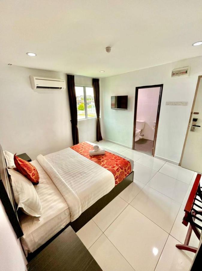Hotel Zamburger Tengkera Melaka Экстерьер фото